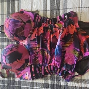 NWT Torrid Size 2 DD/F Swimsuit